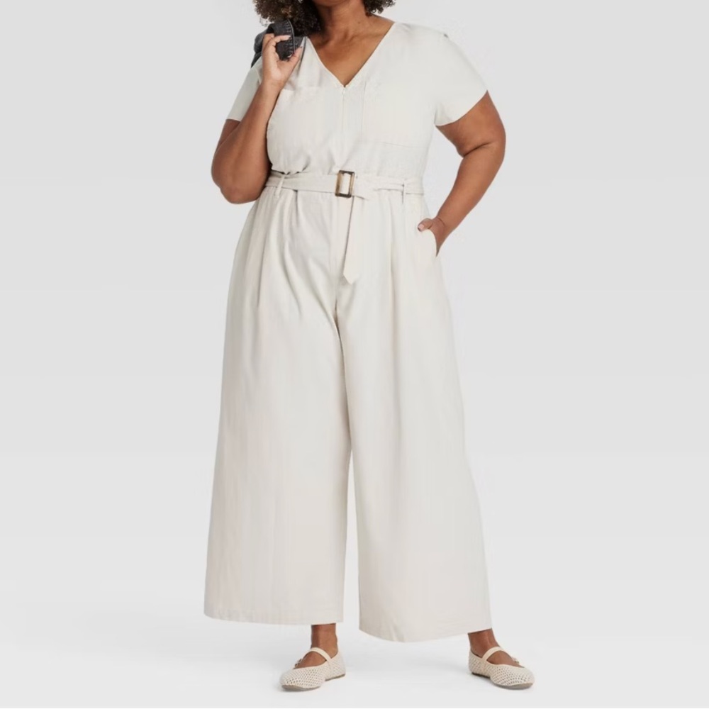 Comfortable, wide leg jumpsuit